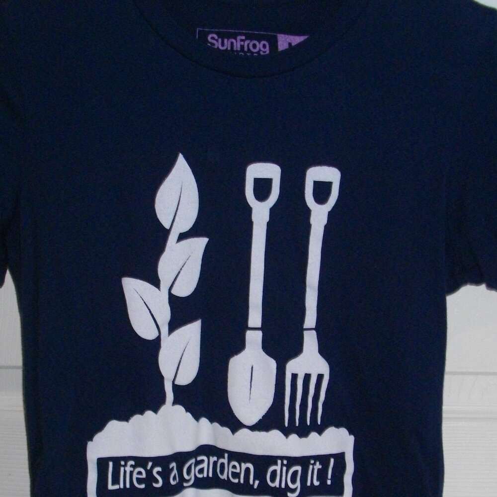 Women's Sunfrog dark blue t-shirt. Life's a Garden Dig It. medium. New